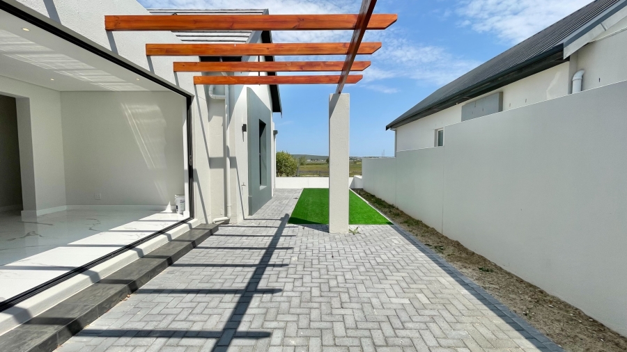 3 Bedroom Property for Sale in Sitari Country Estate Western Cape